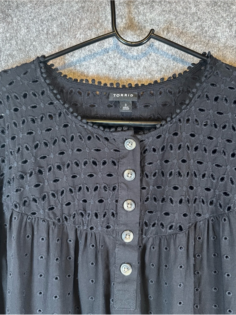 Torrid 3 (3X) Black Eyelet Babydoll Blouse 3/4 Sleeve Cotton/Rayon - Picture 3 of 12